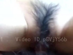 [自拍露臉]小女友[９０度]口愛讓男友一直呻吟，讓男友無套啪啪射外面！ （有影）