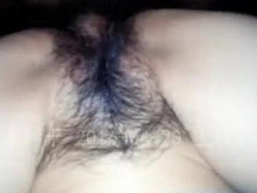 [潮噴自拍]人妻高潮變成噴水機～連續噴發地板都是水！（有影）