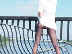 噴血推薦AISS鑽石VIP會員神秘系列極品模特大橋公路玩露出