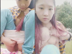 18歲小妹下午兩點到公園自拍露出 還大膽拿水果塞入妹妹做保養