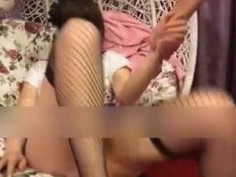 情欲大片近距离拍摄两个单男给老婆过生日三洞齐开