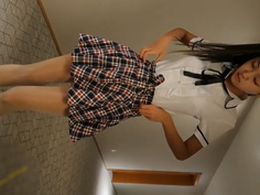 婉兒那麼年輕就接私拍 各種大尺度都難不倒