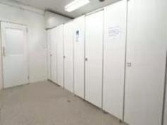 【あべみかこ】学校のトイレでおしっこしながらザーメンを次々ぶっかけられる制服JK【美少女パイパン動画】