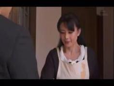 若い男の肉棒に翻弄される人妻