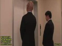 淫乱OLの天使もえが密室で上司を逆レイプし口内発射