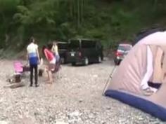 ド変態な爆乳神乳を揺らして感じるパイズリ上手な淫乱痴女ビッチの露出狂プレイがエロすぎる件