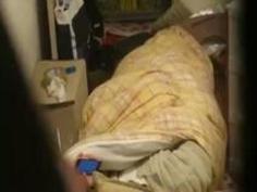 【オナニーエロ動画】盗撮 近所の木造アパートの可愛い美少女のおナニー！