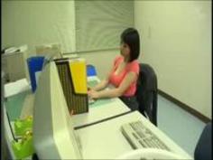 【エッチな女子エロ動画】軟乳もむもむなエロエロ～いカラダ!!! 巨乳姉ｻﾝと交尾しまくるマセ餓鬼！！