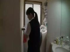 ヤバイ！JKコスの女の子が家中で大乱交！