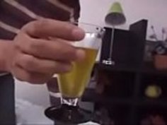 熱いアジアの日本人のお母さんは彼女の息子のコックとお姉さんを大好き