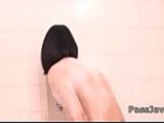 いたずらっ子に沿ってシャワーで甘い指を犯して鶴木みかん