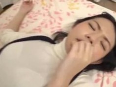 眉毛で損しているけど甘えん坊で声も可愛い女子大生ゆずきちゃんを彼氏がいても中出ししたい