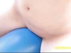 彼女のデビュームービーテディーにアマチュアの骸島リリカが登場