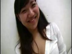 オオカミに育てられたメス人間！富裕変態に飼われていた！