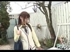 東洋の法的年齢のティーンエイジャーはdeepthroatを楽しんでいます