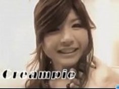 美しいアジア人のベイビー、スザンナと愛らしいPOVのシーン