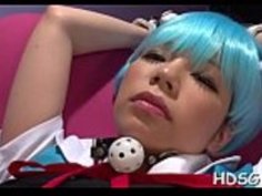 女子高生は彼女の宿題をウィニーに持ち帰る