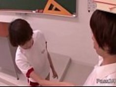 かわいいあきな原は、ハードなディックで爆発した