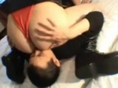 日本のクイーンズキューブの顔面騎乗