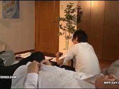 【小早川怜子】「ゴメンね…今日だけだから…」息子の勢いある夢精を見た巨乳な母親が愛情をエスカレートさせ中出し近親相姦させてしまう【熟女アダルト動画】