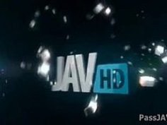 綾瀬ゆい、ホットメイドは汚いポルノでハンキを喜ばせる