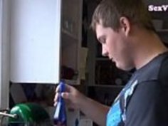 非常にかわいいティーンブルネットライディングコック（新）