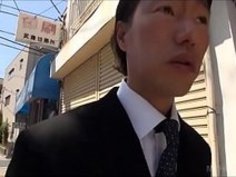 居酒屋で働いている美少女とセックス