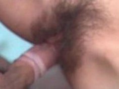 クローズアップで深く犯された日本の十代の毛深い猫