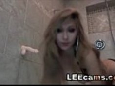 とても若い日本でのオナニー