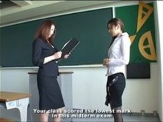 素晴らしい！！抜き不可避！！お尻ペンペン女先生が先輩から、指導受けるピシャと、教室響き渡る音