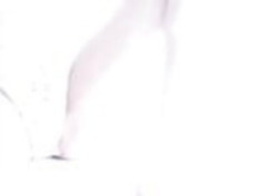 かわいい日本の女の子が写真撮影005のためにポーズをとる