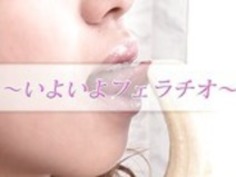 自然なおっぱいと熱い女はシャワーでハード洞を吸います