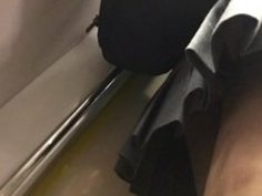 デンジャラスな電車内や駅構内で制服女子高生たちをパンチラ逆さ撮りしまくり【動画】｜イクイクXVIDEOS日本人無料エロ動画まとめ