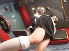 汚いアジアのふしだらな女は男のコックとの気紛れ取得します