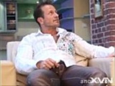 この女の子熱い日本の3someの肛門玉葉