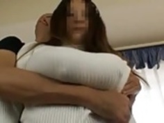 妻の巨大な授乳おっぱい6