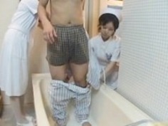 その5を吸うスーパーセクシーな日本の看護師