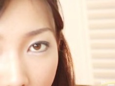 痴女日本のティーンパイズリファックと彼女の口の中に射精して報われる