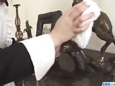 相内しおり日本のメイドは、彼女の角質マスターを吸い