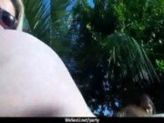 大学のパーティーのポルノビデオ9でファック