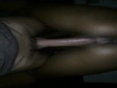 黒檀の雌犬は私のディックに乗ります