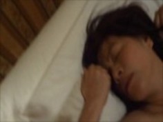 角質日本の熟女クイSomyaの猫をなめるとフェラチオ