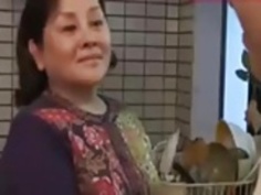 JapaneseBBW熟母とない彼女の息子