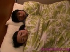 彼女の男をtitfucking日本の主婦