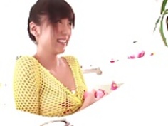 《姫野ゆうり》アソコがもう見えそう？手ブラや擬似紅葉合わせ ...