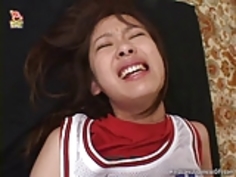 いたずらな日本のキューティーはスペルマでスマザード取得