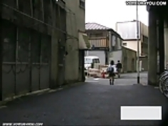 リリース隠し女の子のパンティー