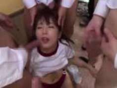 イラマチオぶっかけ顔射で顔面がザーメンまみれに！【小島みなみ】