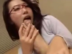 柳田やよい：チ〇ポを口へねじ込まれて淫乱痴女モードに突入する熟女。スケベ、発情セクロスで大量顔射