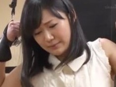 星川麻紀　新しいマッサージ機を体験調査！カラダをはった美女奥様